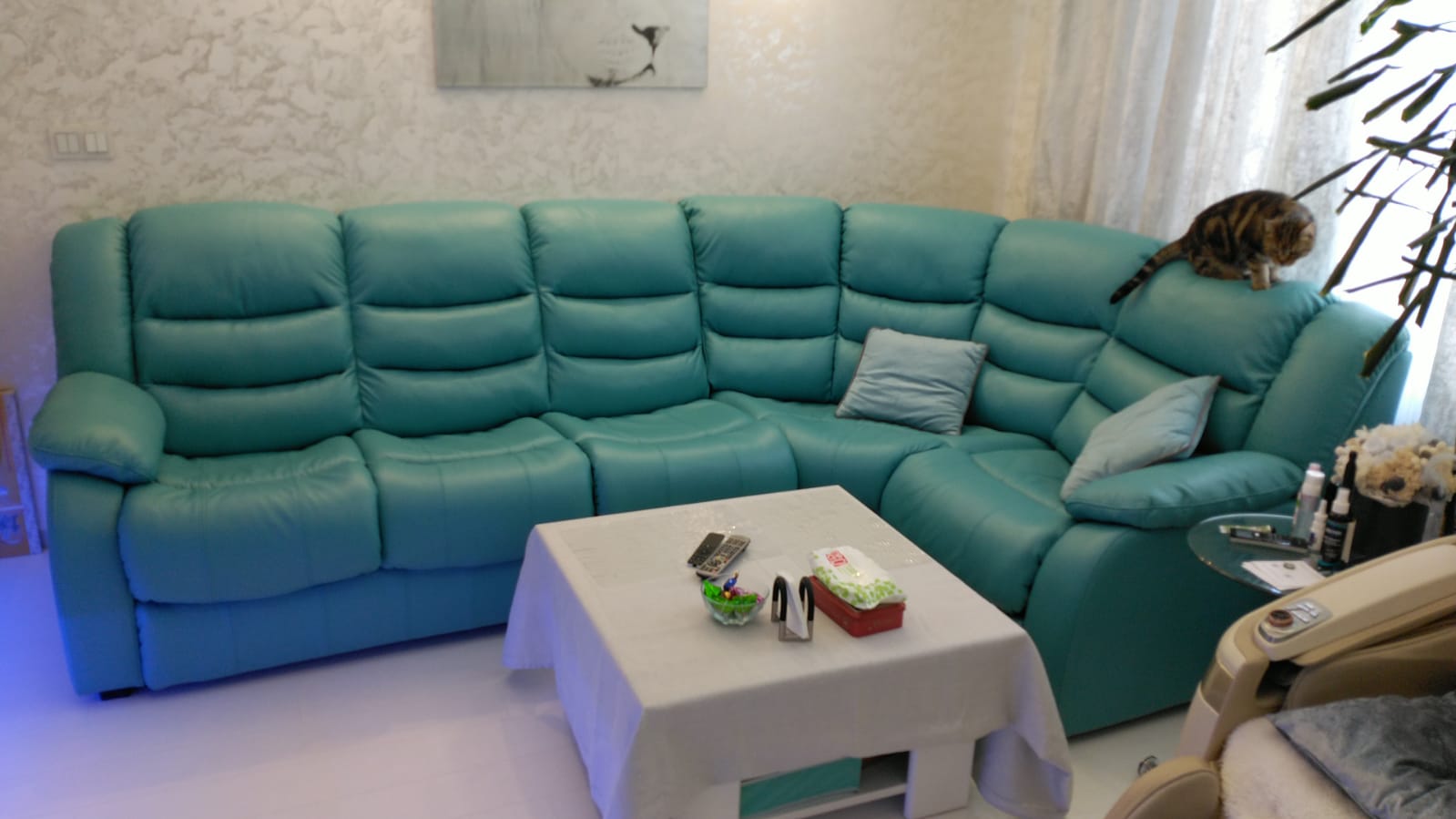 Перетяжка дивана на дому. Угрешская