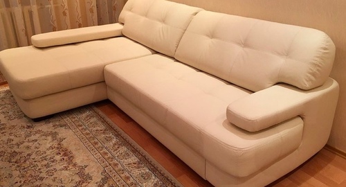 Обивка углового дивана.  Угрешская